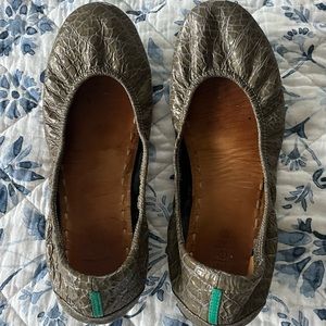 Tieks Slate Gray Crocs / 11